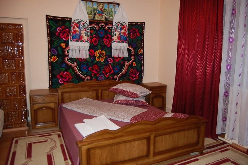 Cazare in Maramures - PENSIUNEA LA MARIA - Poienile Izei
