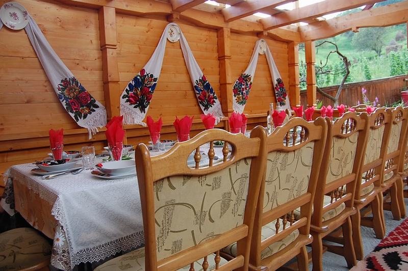 Cazare in Maramures - PENSIUNEA LA MARIA - Poienile Izei