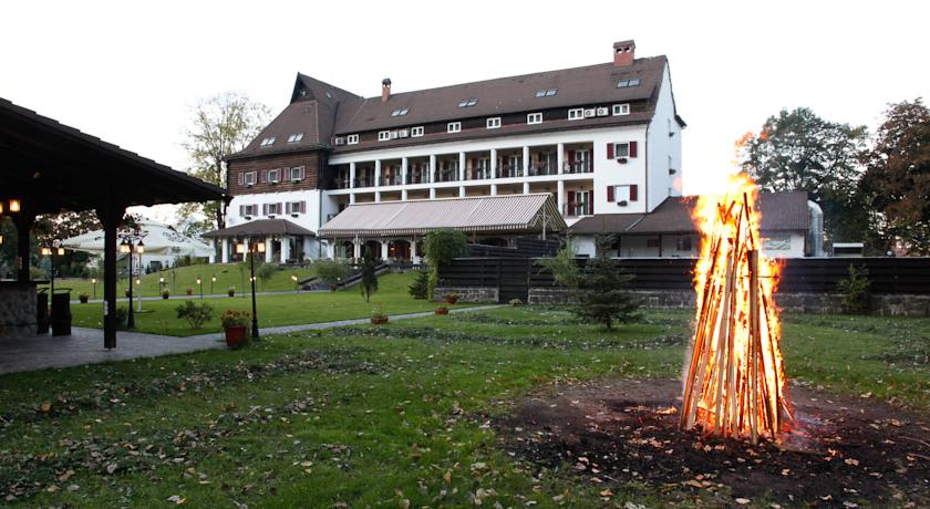 Cazare in Maramures - HOTEL RESTAURANT GRADINA MORII - Sighetu Marmatiei