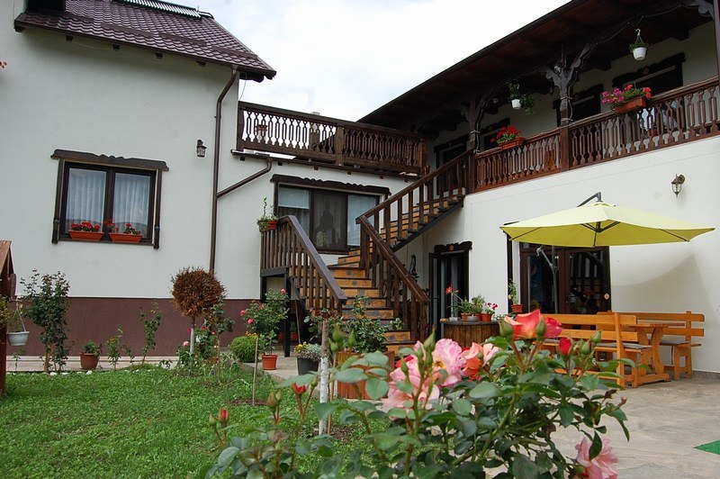 Cazare in Maramures - PENSIUNEA CASA DENISA - Sieu