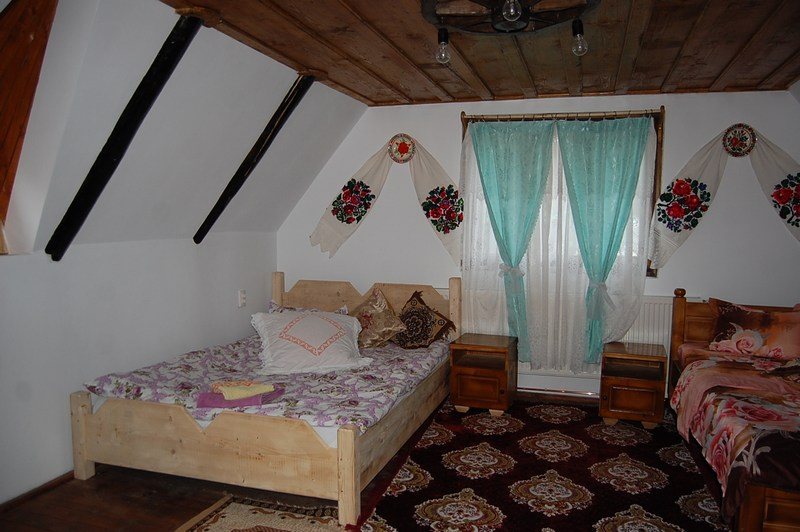 Cazare in Maramures - CASA BUNICILOR - Breb