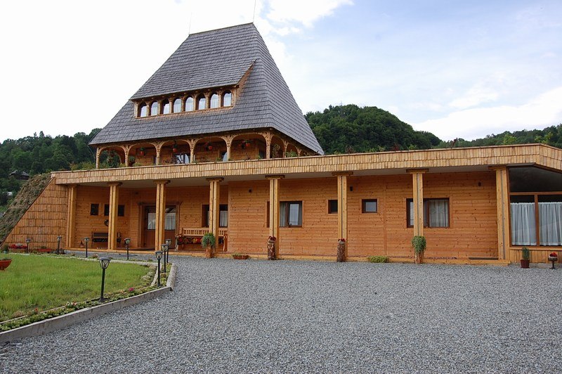Cazare in Maramures - PENSIUNEA CASA RALUCAI - Moisei