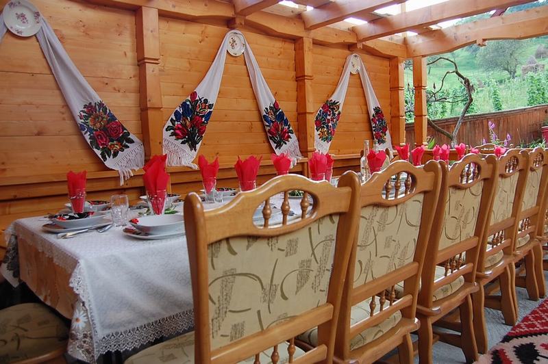 Cazare in Maramures - PENSIUNEA LA MARIA - Poienile Izei