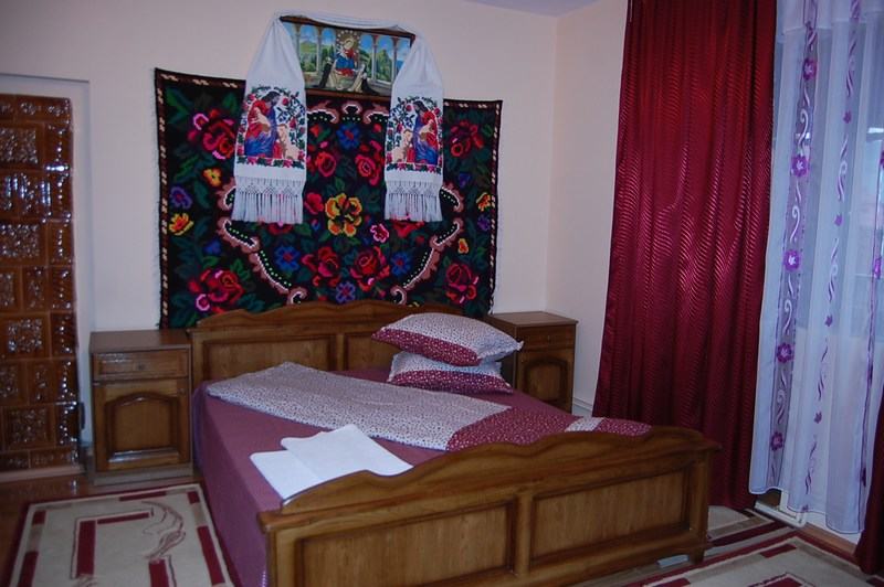 Cazare in Maramures - PENSIUNEA LA MARIA - Poienile Izei
