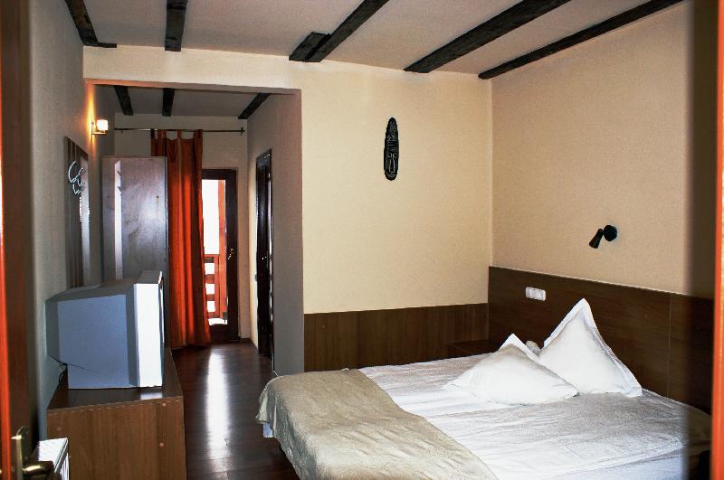 Cazare in Maramures - PENSIUNEA HOLIDAY - Ocna Sugatag